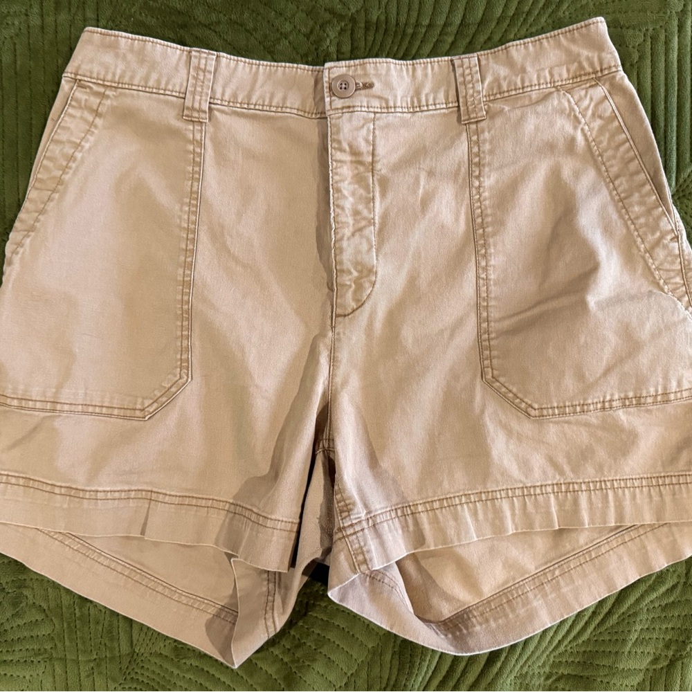 Old Navy Tan Beige Utility Cotton Chino Shorts, Women's XL, 4.5" Inseam